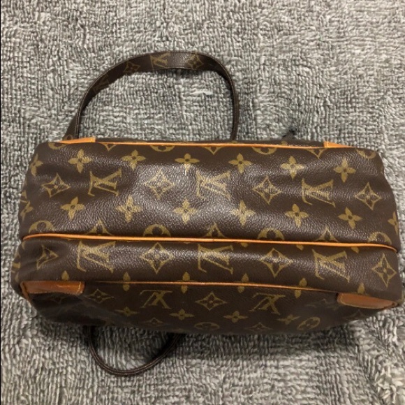 Vintage Louis Vuitton Trocadero Bag - Picture 4 of 8
